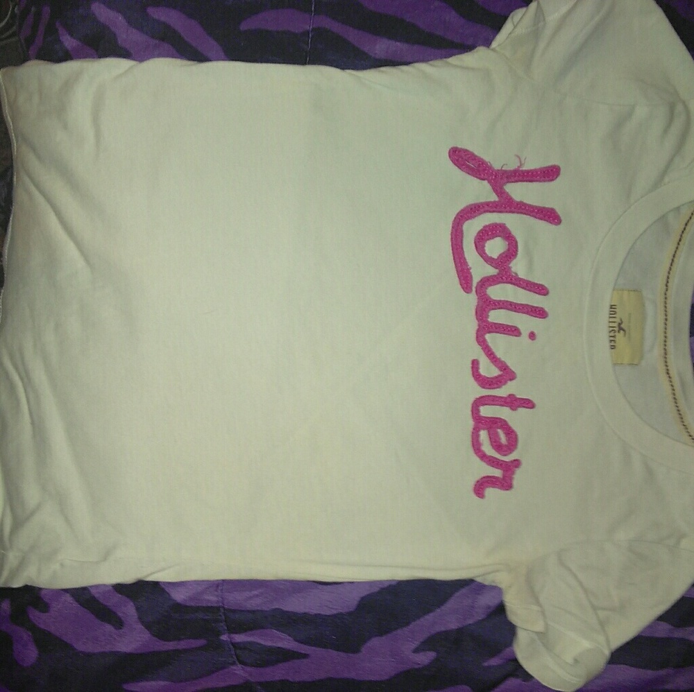 White Hollister shirt